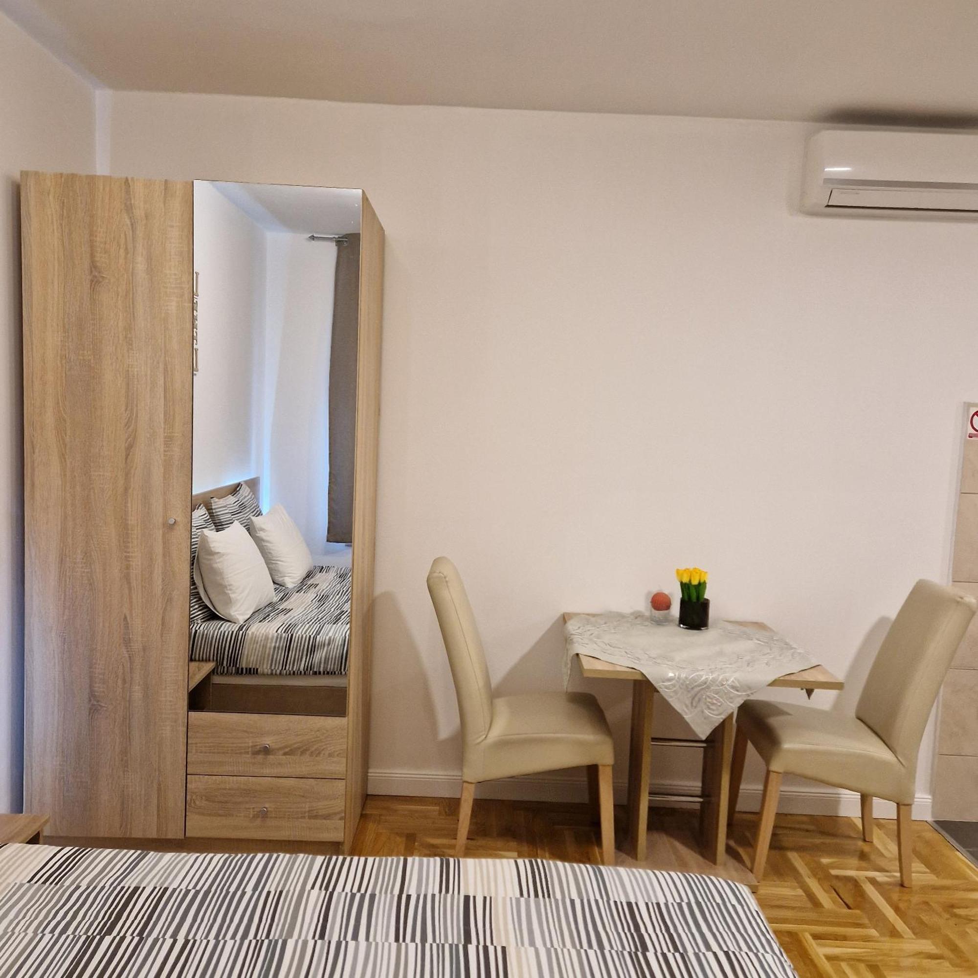 Mavero-free Private Parking Appartement *